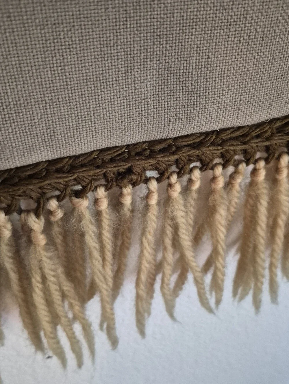Vinrage Neutral Botanical Embroidered Wall Hanging - Beige Floral Tapestry